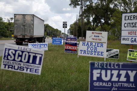 large_01campaign_signs